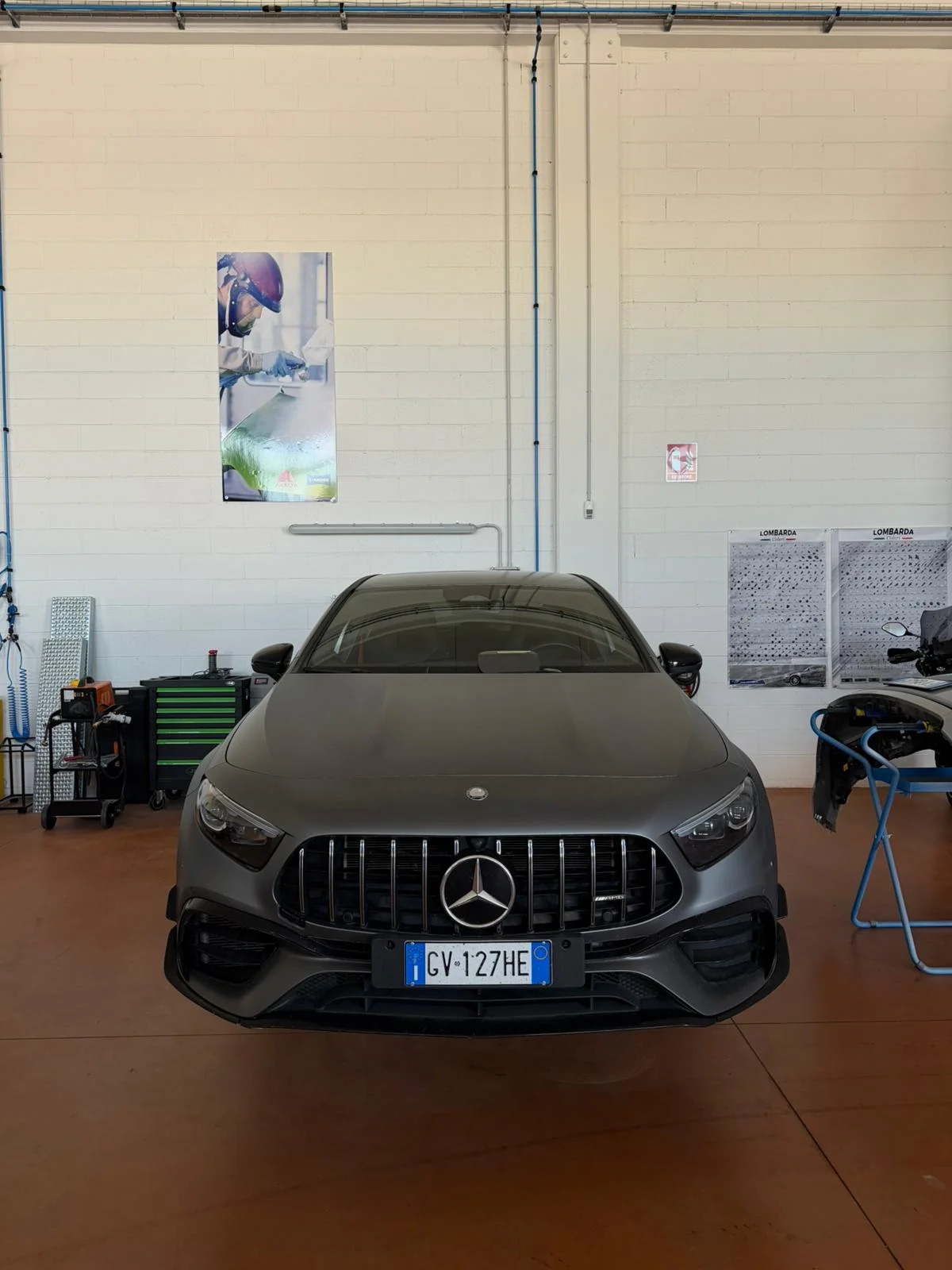 Mercedes AMG grigia opaca - restauro di precisione